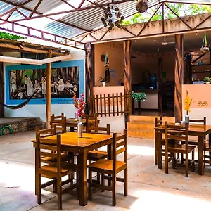 camping-yaxche-centro.quintano-roohotels.com/