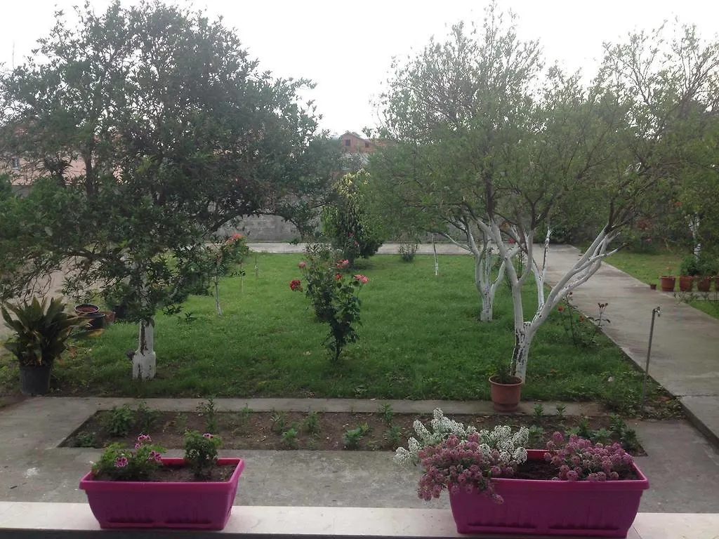 Guesthouse Anila Divjaka 0*,  Albanien